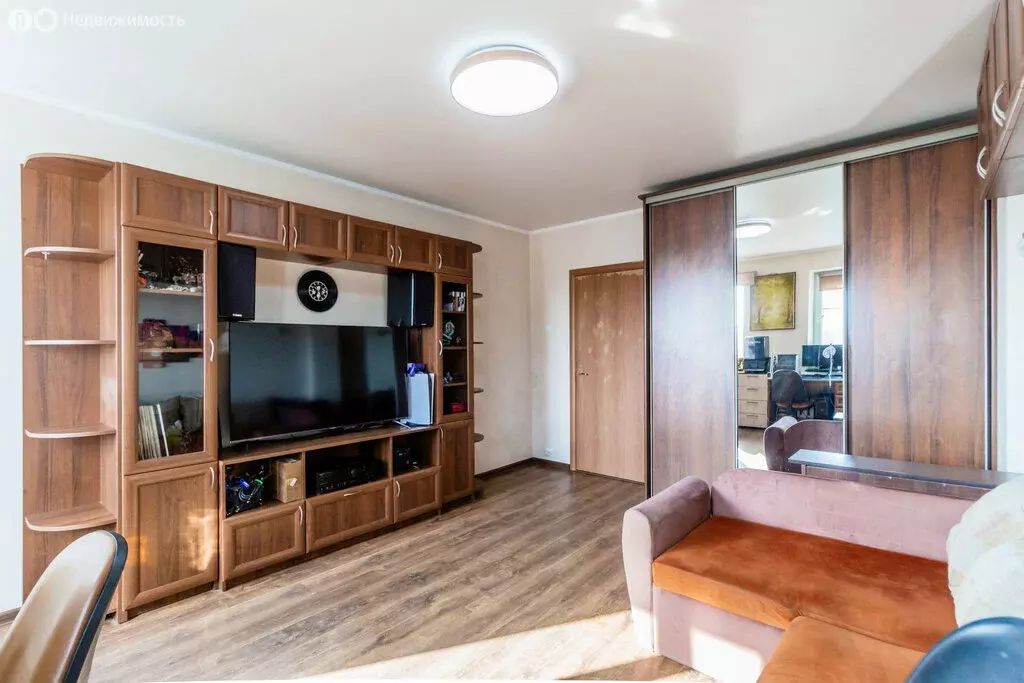 3-комнатная квартира: Калининград, Камская улица, 25 (59.1 м) - Фото 2