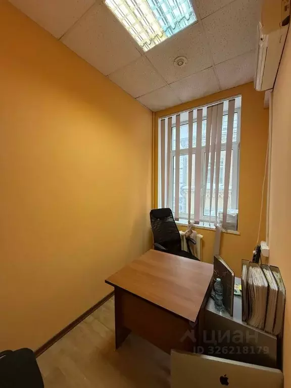 Офис в Московская область, Красногорск Райцентр мкр, ул. ... - Фото 2