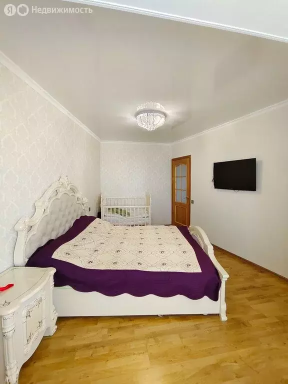 4-комнатная квартира: Саратов, улица имени П.Ф. Батавина, 4 (80.4 м) - Фото 1