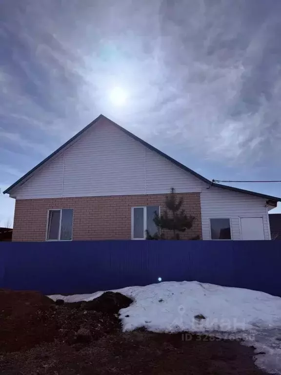 Дом в Башкортостан, Иглинский сельсовет, с. Иглино ул. Кольцова (76 м) - Фото 1