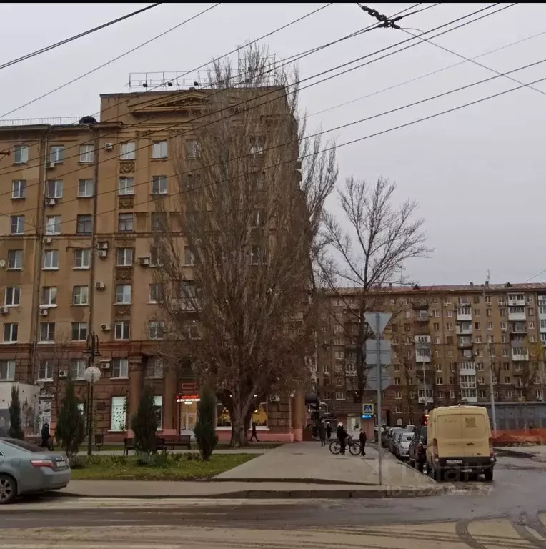 Помещение свободного назначения в Саратовская область, Саратов пл. ... - Фото 1