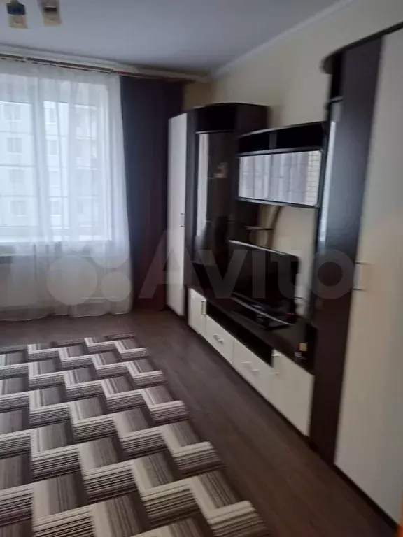 1-к. квартира, 42 м, 7/10 эт. - Фото 0