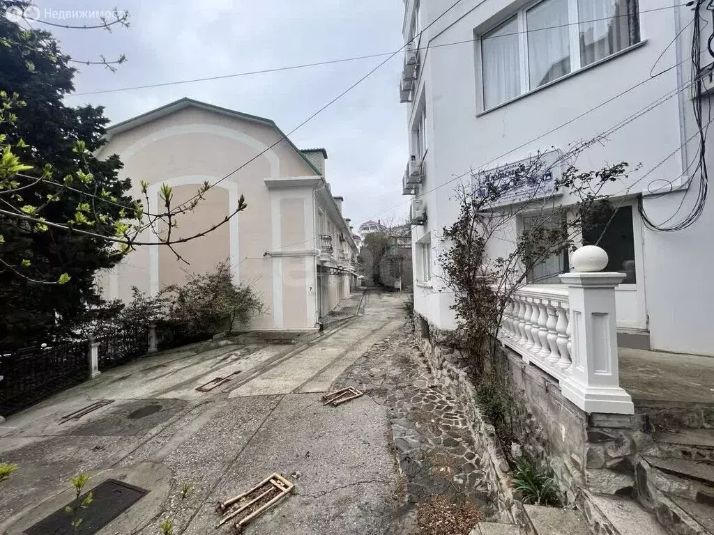 4-комнатная квартира: Алушта, улица Глазкрицкого, 12 (284 м) - Фото 1