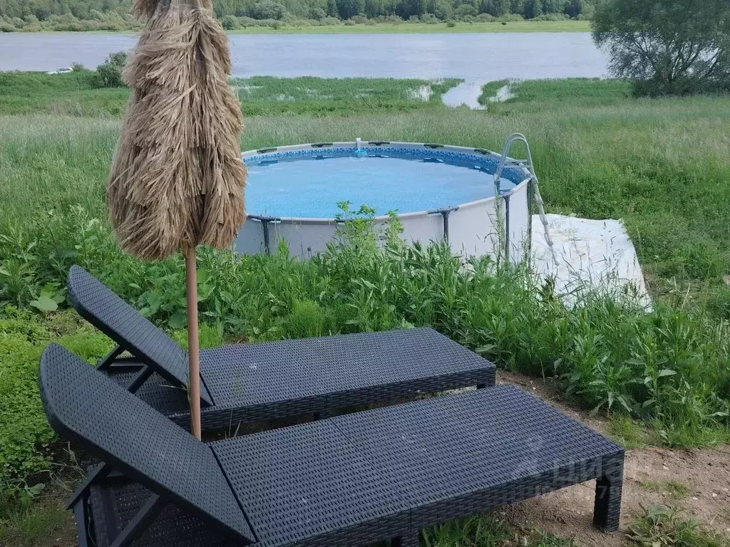 Дом в Новгородская область, Новгородский район, Трубичинское с/пос, д. ... - Фото 1