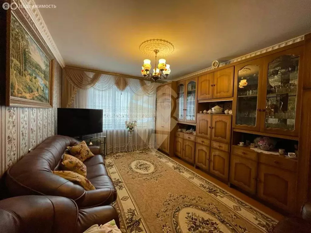 3-комнатная квартира: Старый Оскол, микрорайон Жукова, 24 (62.1 м) - Фото 1