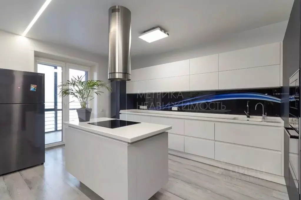 3-к кв. Тюменская область, Тюмень ул. Мельникайте, 30 (106.7 м) - Фото 1