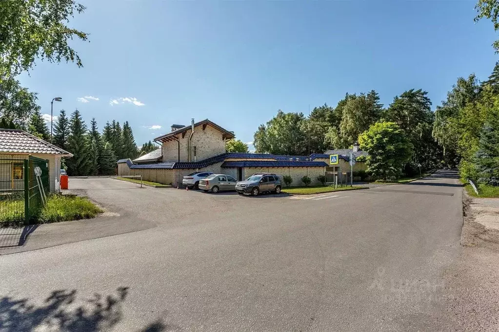 Участок в Московская область, Одинцовский городской округ, д. ... - Фото 2