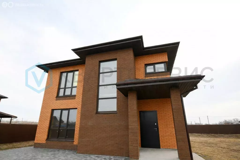 Дом в село Усть-Заостровка, 4-я Северная улица (191 м) - Фото 1