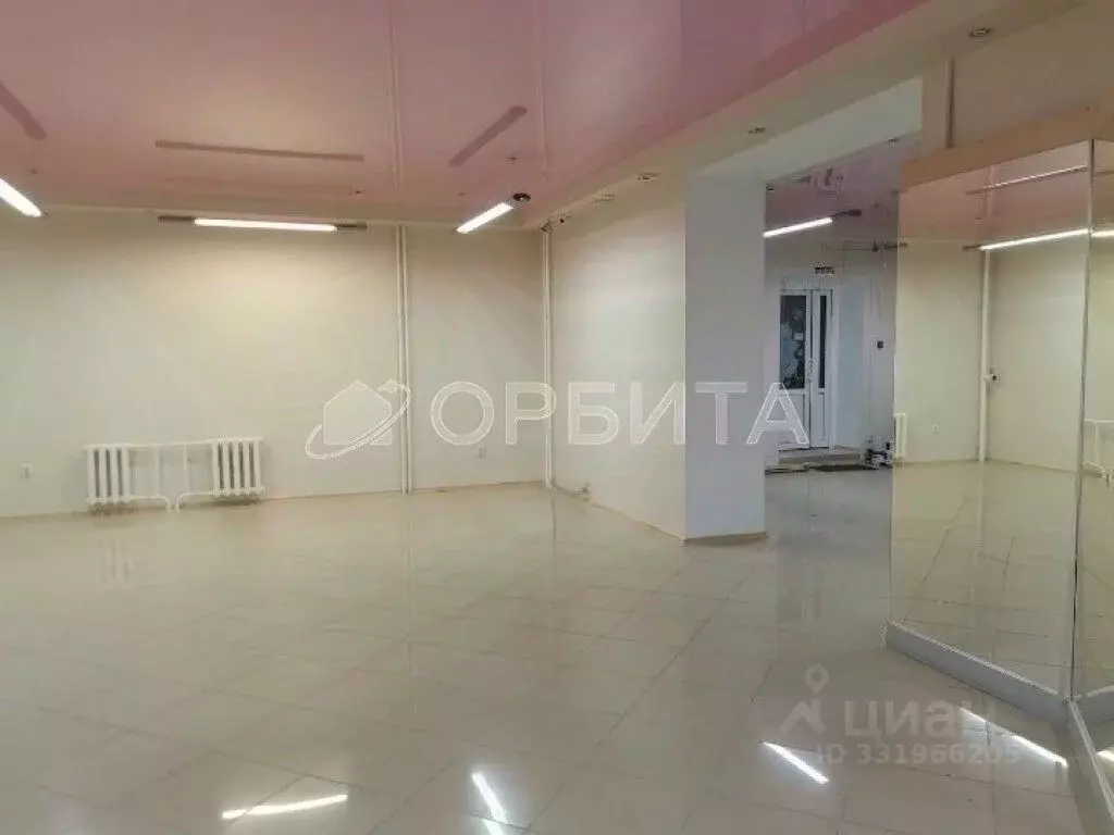 Помещение свободного назначения в Тюменская область, Тюмень Сургутская ... - Фото 1