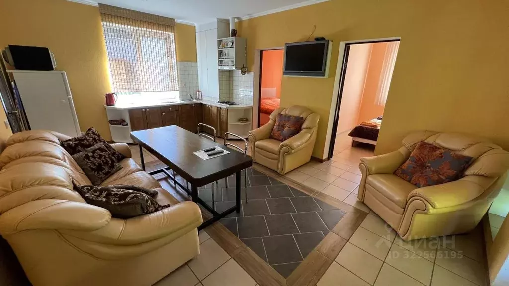 3-к кв. Калининградская область, Светлогорский городской округ, пос. ... - Фото 1