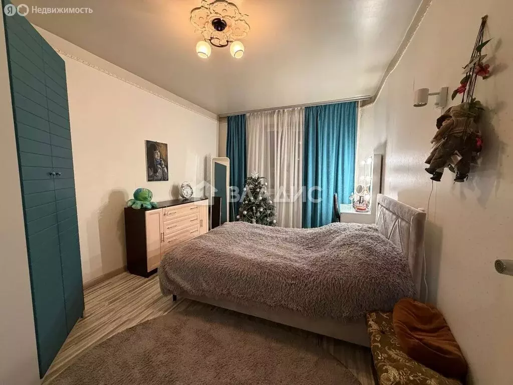 3-комнатная квартира: Белгород, улица 5 Августа, 13Б (71.2 м) - Фото 1