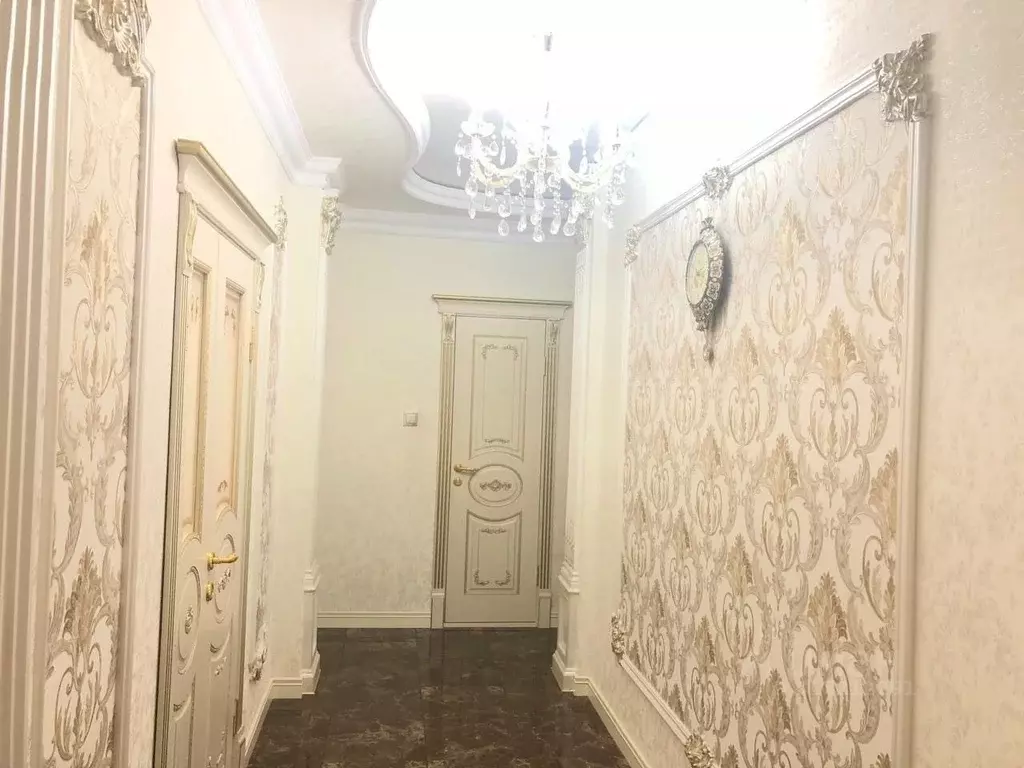 3-к кв. Чеченская республика, Грозный ул. А.А. Айдамирова, 141к8 (75.0 ... - Фото 0