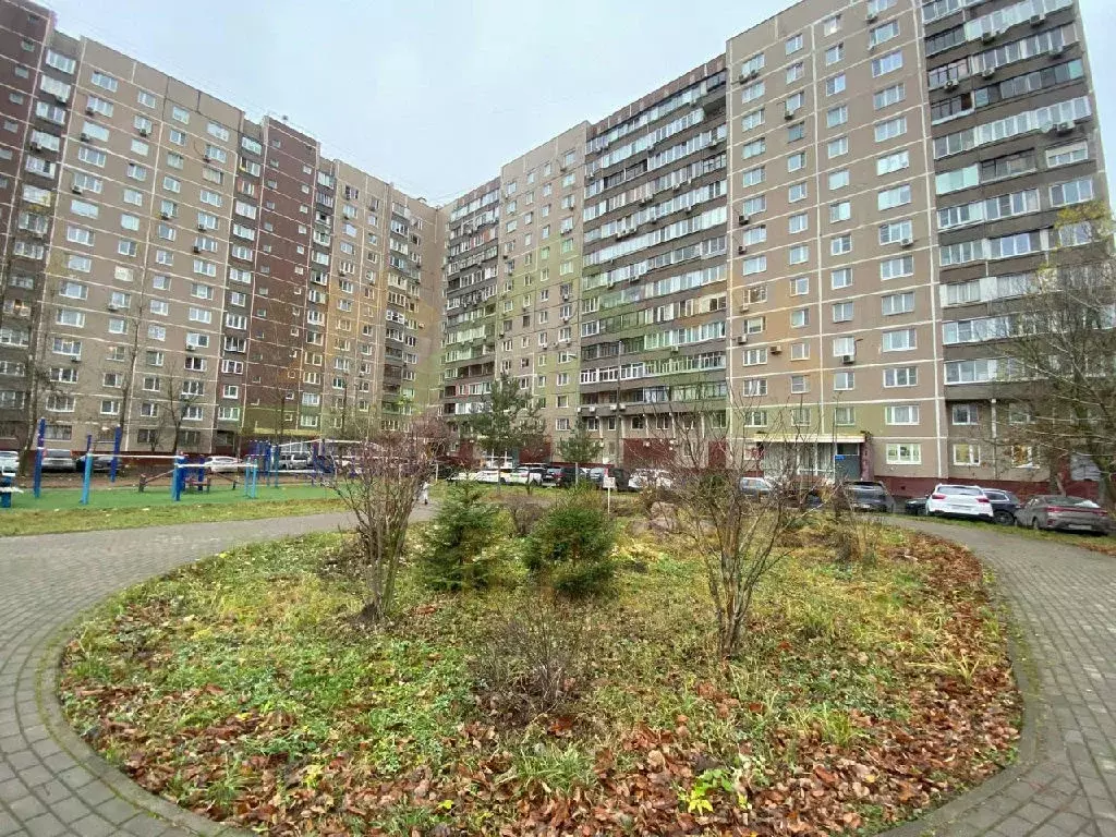 Продается 3-комнатная квартира - Фото 1