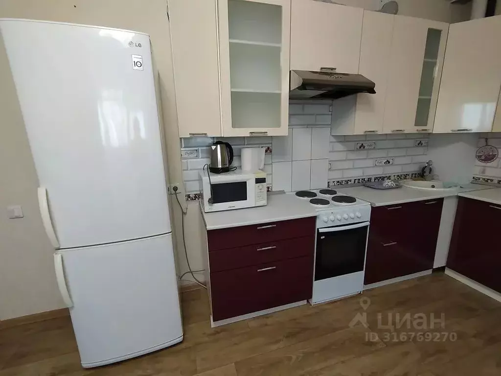 Студия Тюменская область, Тюмень Таврическая ул., 9к1 (37.0 м) - Фото 0
