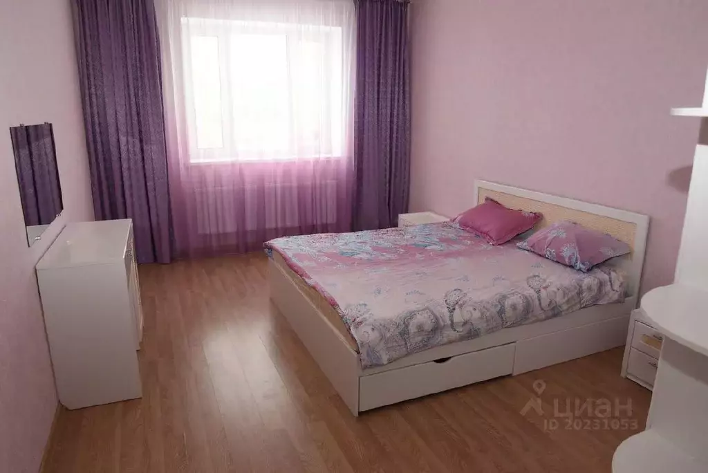 2-к кв. Белгородская область, Старый Оскол Степной мкр, 23 (80.0 м) - Фото 1