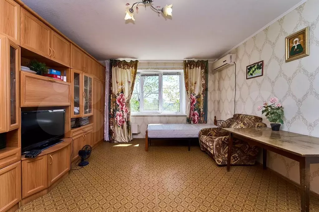 1-к. квартира, 40 м, 4/9 эт. - Фото 1