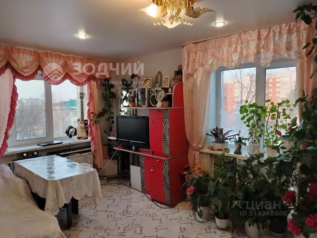 1-к кв. Чувашия, Чебоксары ул. Чапаева, 5к1 (30.4 м) - Фото 0