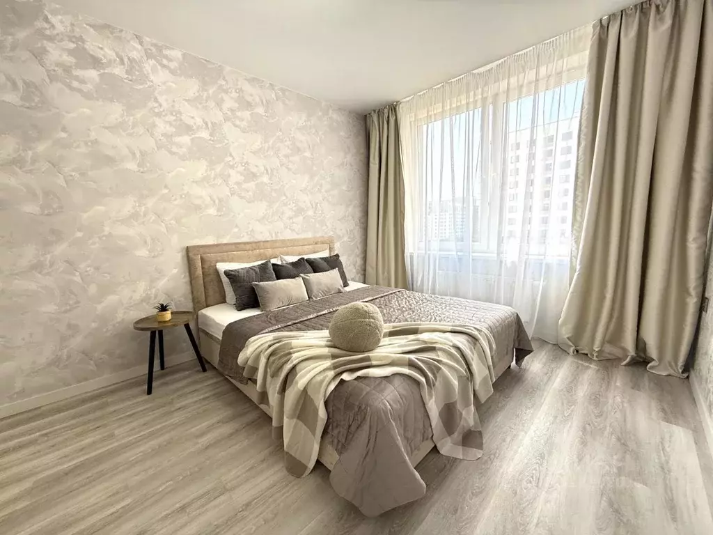 3-к кв. Тюменская область, Тюмень Харьковская ул., 72Б (62.0 м) - Фото 0