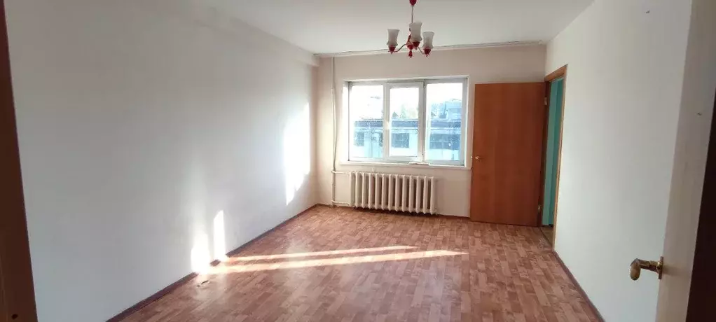 Продаётся 4-к квартира, 60 м - Фото 0