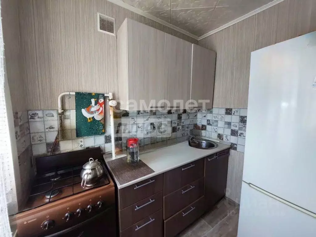 2-к кв. Пензенская область, Кузнецк ул. Белинского, 127 (45.5 м) - Фото 1