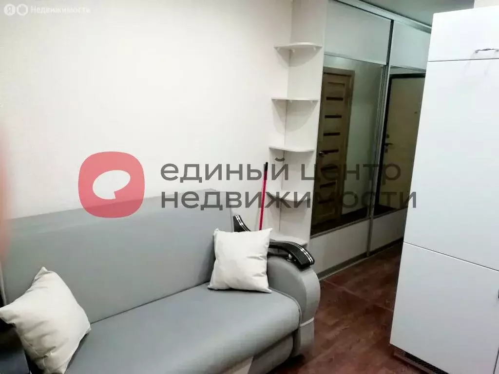 Квартира-студия: Тюмень, улица Новосёлов, 115 (17.8 м) - Фото 0