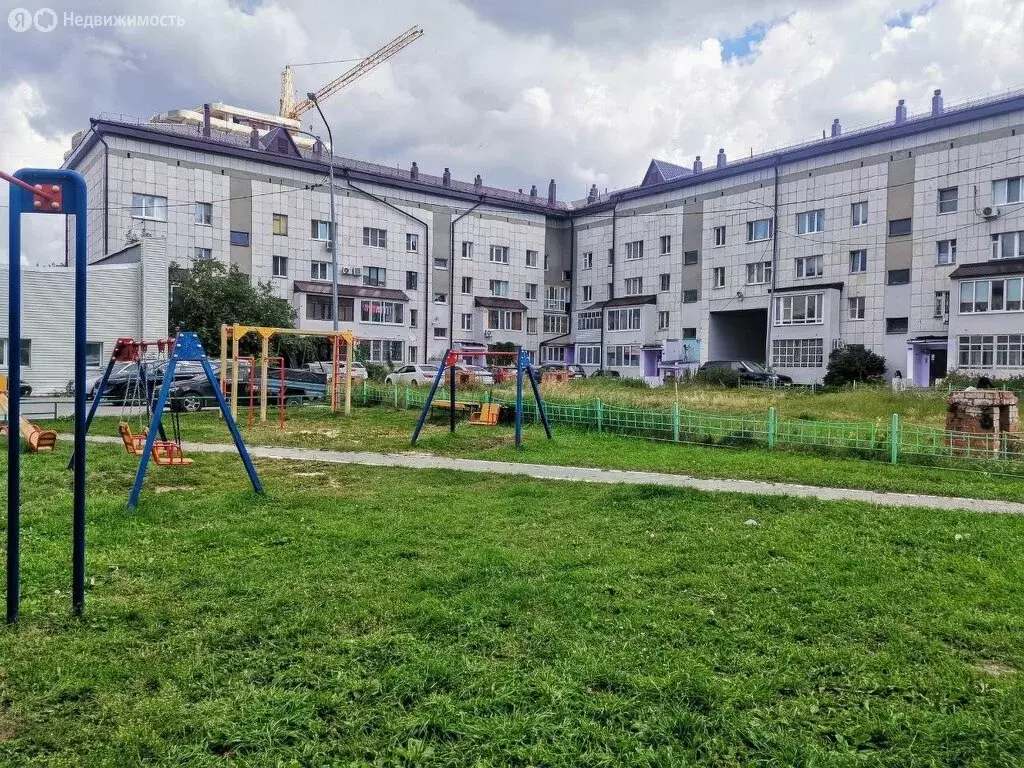 3-комнатная квартира: Тюмень, улица Республики, 10 (78.5 м) - Фото 2