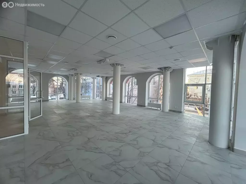 Торговая площадь (663 м) - Фото 1