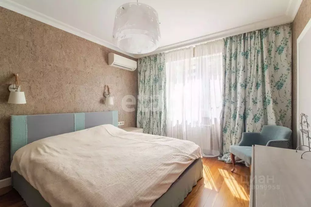3-к кв. Москва Никулинская ул., 27К3 (81.0 м) - Фото 0