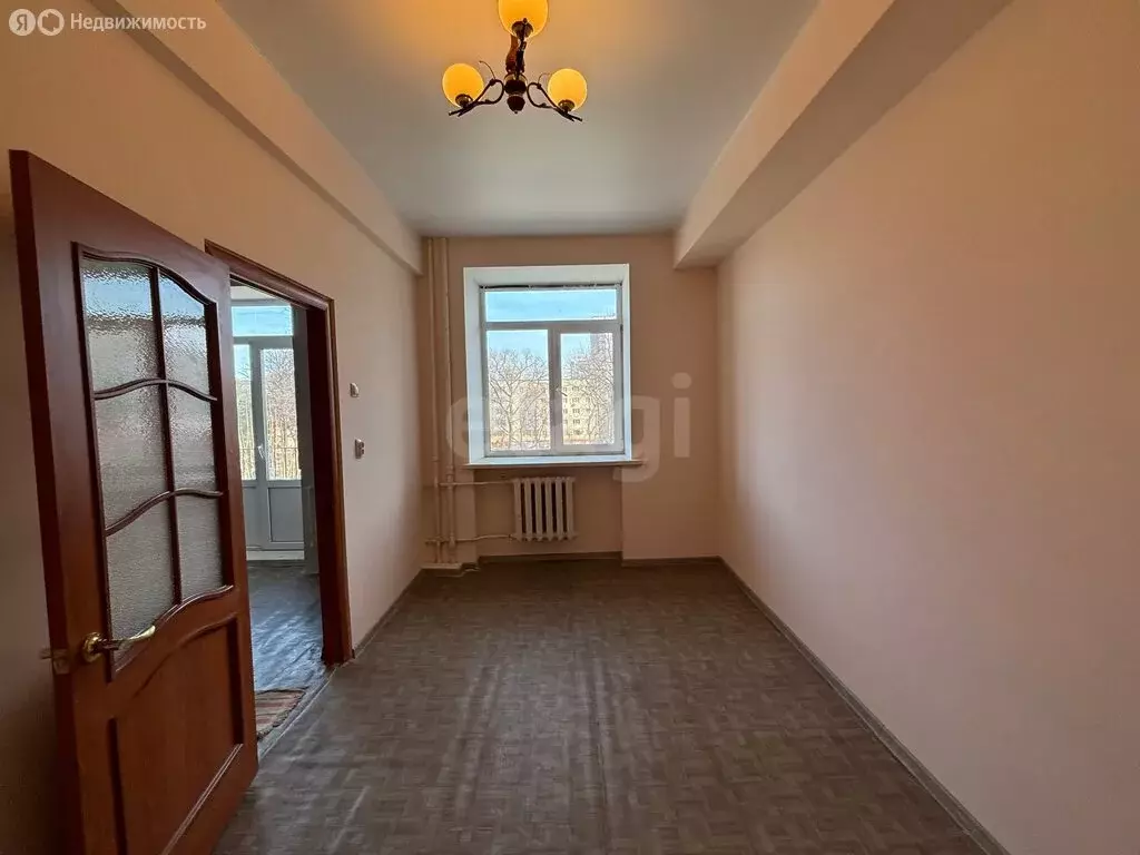 3-комнатная квартира: Пермь, улица 25 Октября, 27 (67 м) - Фото 1