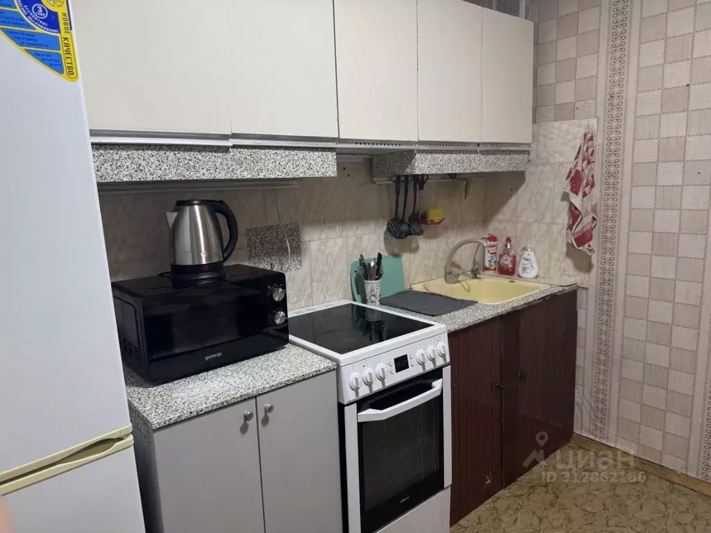 1-к кв. Ханты-Мансийский АО, Нефтеюганск 16а мкр, 79 (40.0 м) - Фото 1
