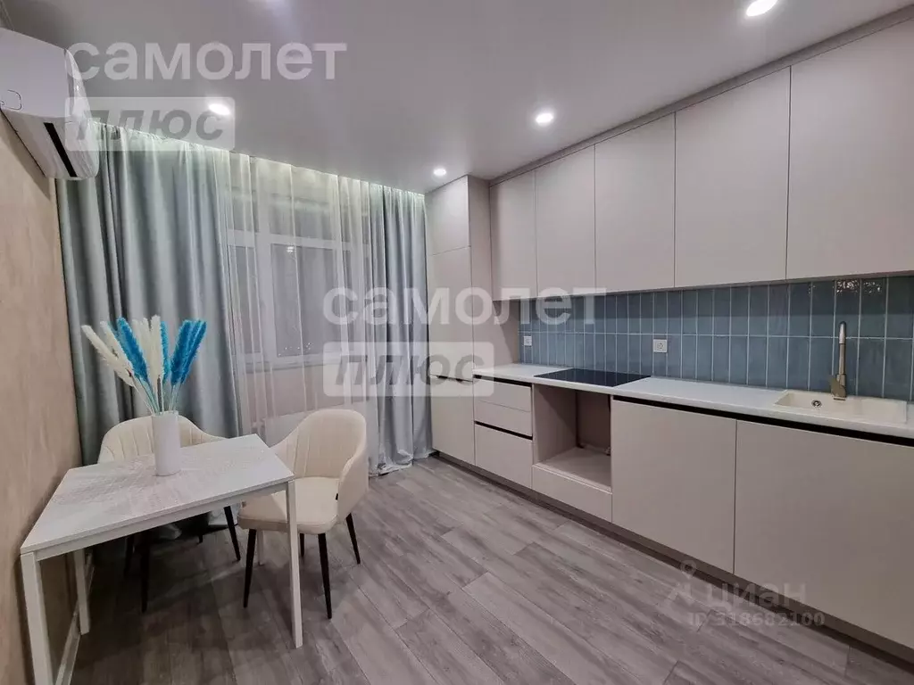 1-к кв. Тюменская область, Тюмень ул. Первооткрывателей, 8 (30.0 м) - Фото 0
