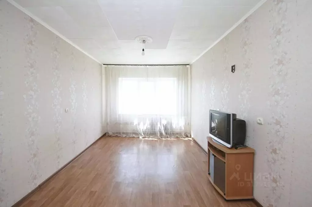 2-к кв. Омская область, Омск ул. Завертяева, 31 (48.3 м) - Фото 0