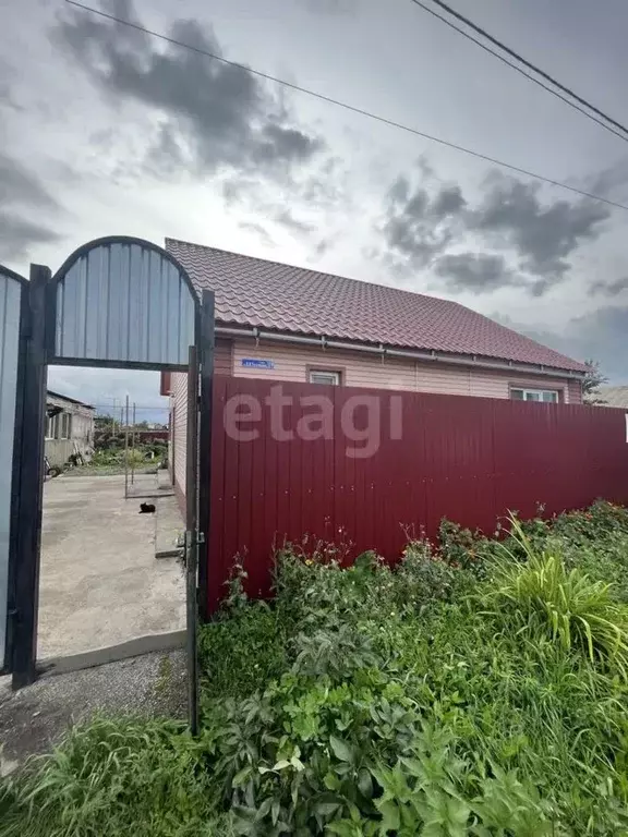 Дом в Челябинская область, Троицк ул. Имени В.В. Талалихина, 19 (160 ... - Фото 1