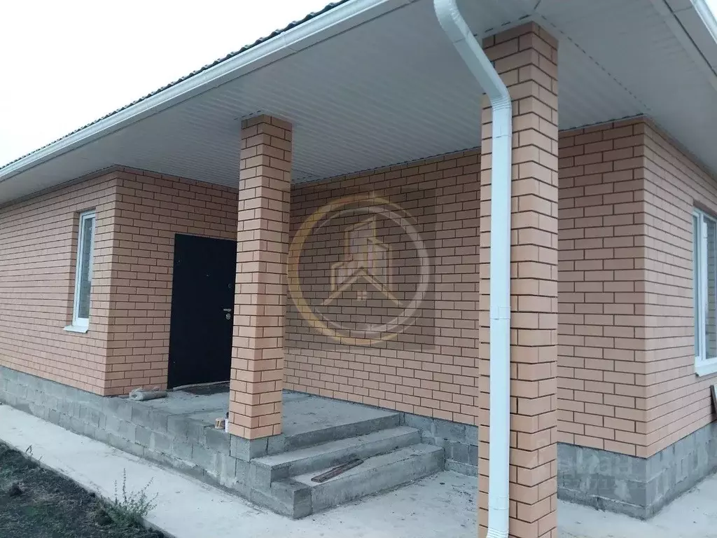 Дом в Белгородская область, Старый Оскол ул. Алексеевская (100 м) - Фото 1