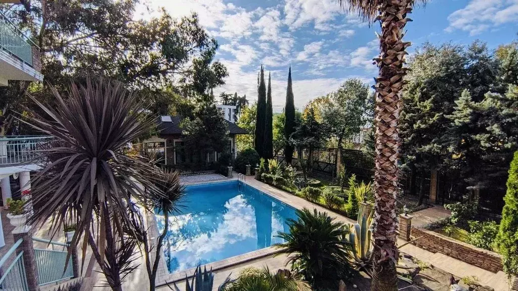 Дом в Краснодарский край, Сочи ул. Ворошиловградская (400 м) - Фото 1