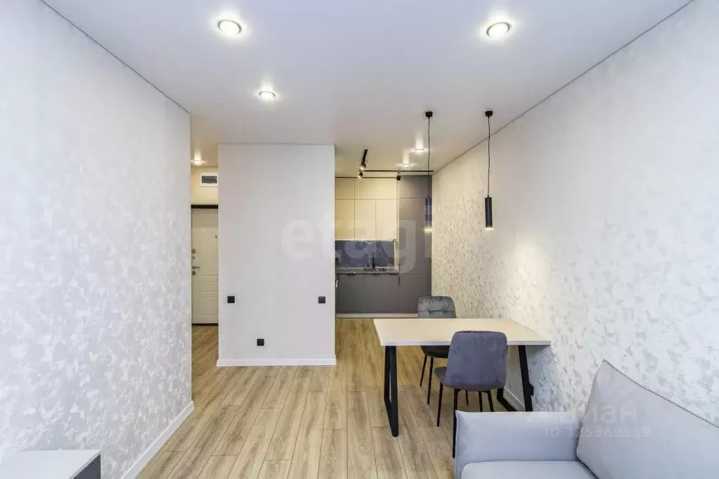 1-к кв. Тюменская область, Тюмень ул. Разведчика Кузнецова, 7 (37.2 м) - Фото 1