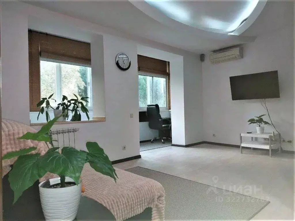 2-к кв. Краснодарский край, Сочи Центральный мкр, ул. Навагинская, 12 ... - Фото 1