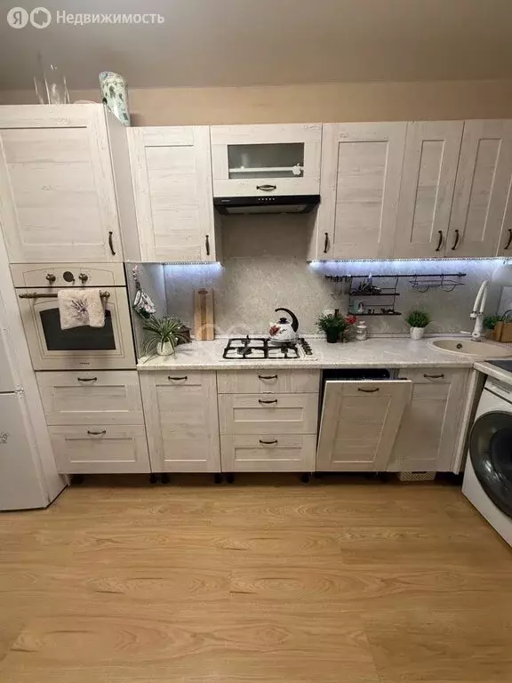3-комнатная квартира: Волгоград, улица Грибанова, 5Б (73 м) - Фото 1