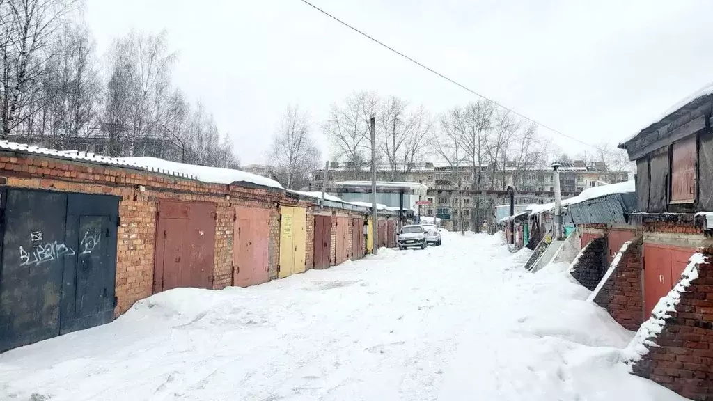 Гараж в Коми, Сыктывкар Октябрьский просп., 78 (19 м) - Фото 1