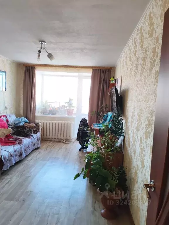 3-к кв. Пермский край, Оса ул. Максима Горького, 91 (50.0 м) - Фото 1