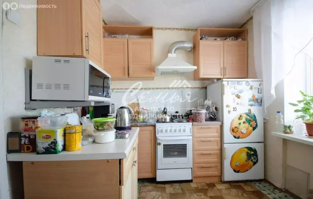 2-комнатная квартира: посёлок Комсомольский, Центральная улица, 2 ... - Фото 1