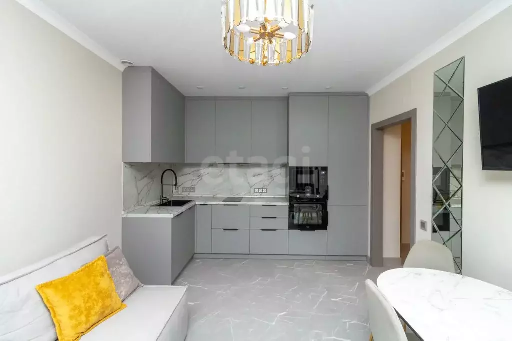 2-к кв. Тюменская область, Тюмень ул. Пожарных и Спасателей, 1 (53.0 ... - Фото 1