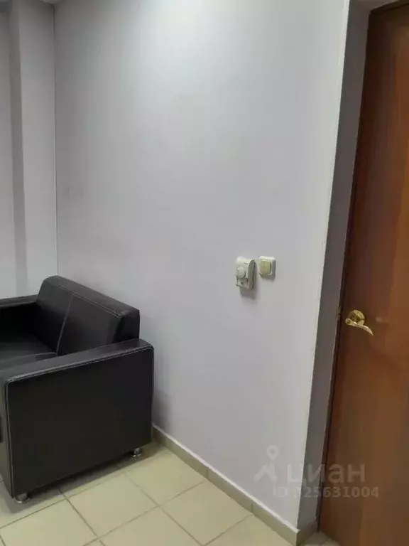 Офис в Краснодарский край, Сочи Центральный мкр, ул. Островского (8 м) - Фото 1