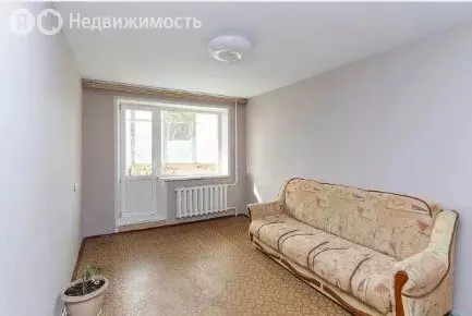 2-комнатная квартира: Тюмень, улица Мельникайте, 135 (50.5 м) - Фото 1
