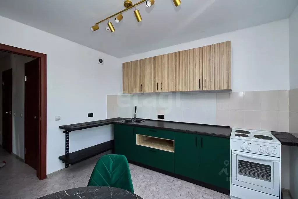 2-к кв. Тюменская область, Тюмень ул. Республики, 204к13 (60.9 м) - Фото 1