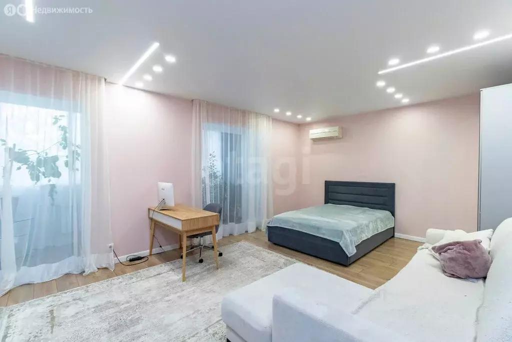 2-комнатная квартира: Тюмень, улица Грибоедова, 13к3 (65 м) - Фото 1