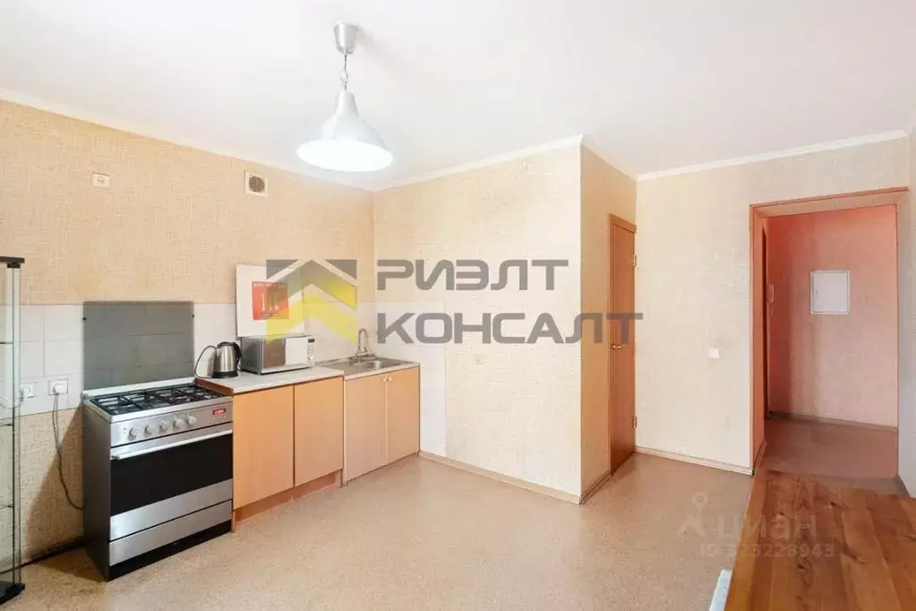 3-к кв. Омская область, Омск ул. Малиновского, 17к1 (92.5 м) - Фото 2