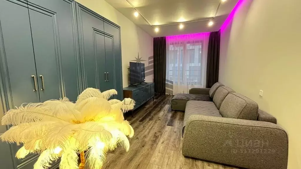 2-к кв. Санкт-Петербург Петровский просп., 24к2 (80.0 м) - Фото 0