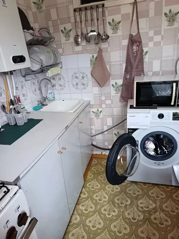 3-к кв. Челябинская область, Чебаркуль ул. Крылова, 10А (57.0 м) - Фото 0