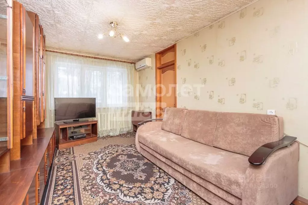 3-к кв. Башкортостан, Уфа Интернациональная ул., 73 (56.4 м) - Фото 0